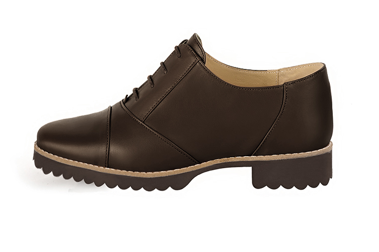 Dark brown women's casual lace-up shoes. Round toe. Flat rubber soles. Profile view - Florence KOOIJMAN